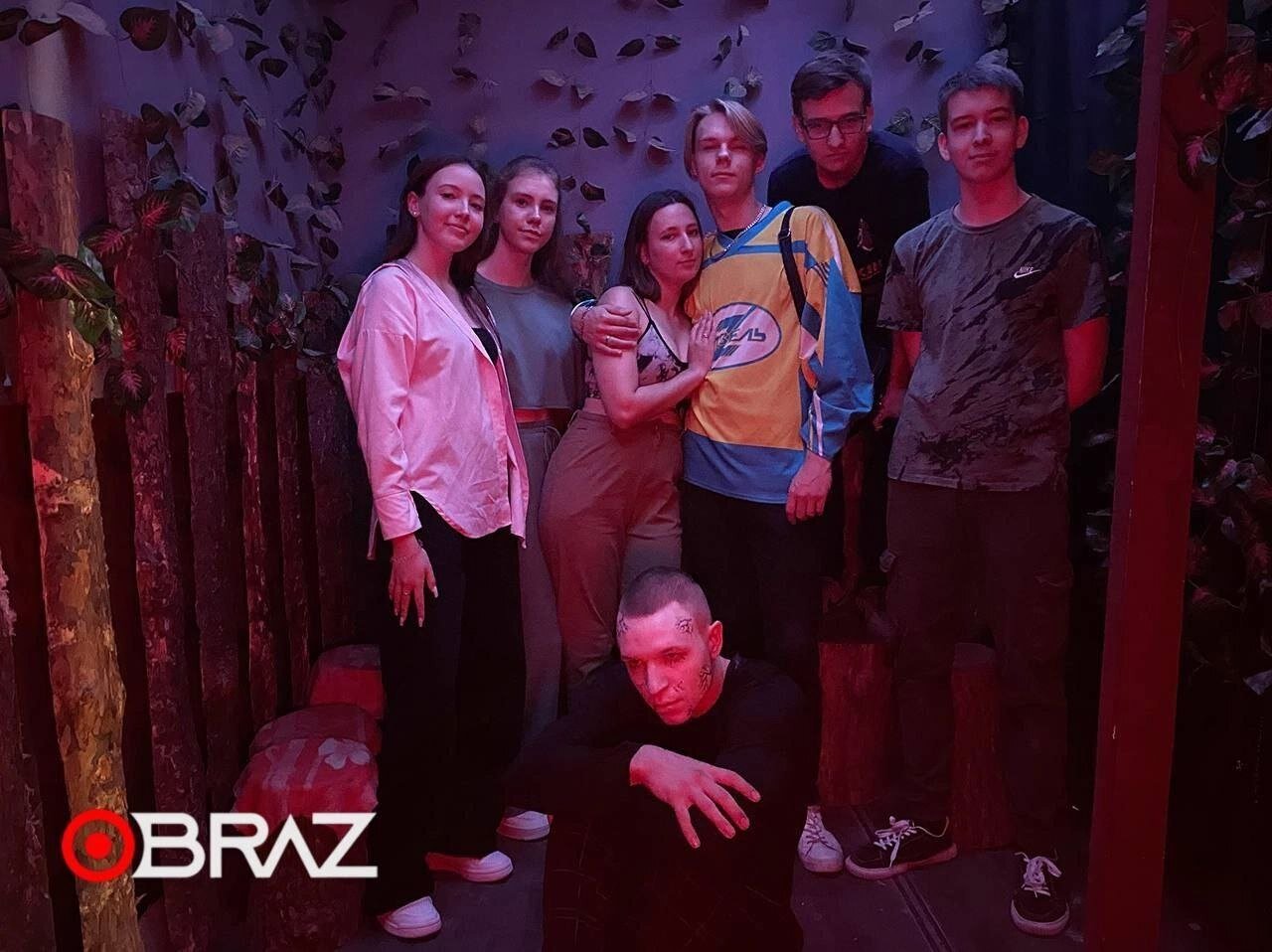 Семья проходит квест Granny на лёгком уровне — детская безопасность OBRAZwill