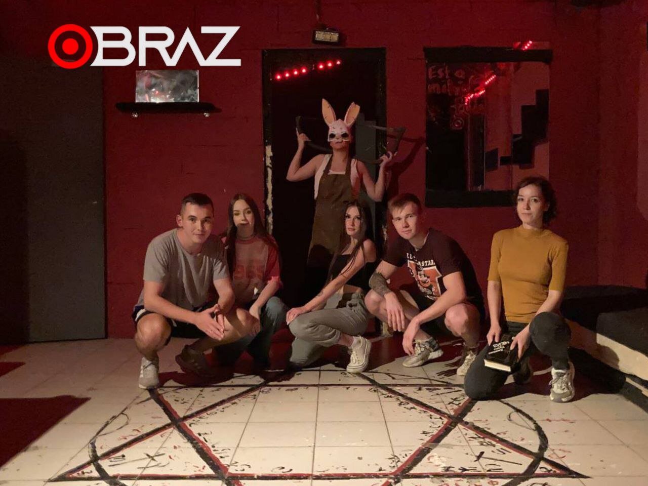 Именинница на квесте Пиковая Дама Зазеркалье OBRAZwill — атмосфера особняка XIX века