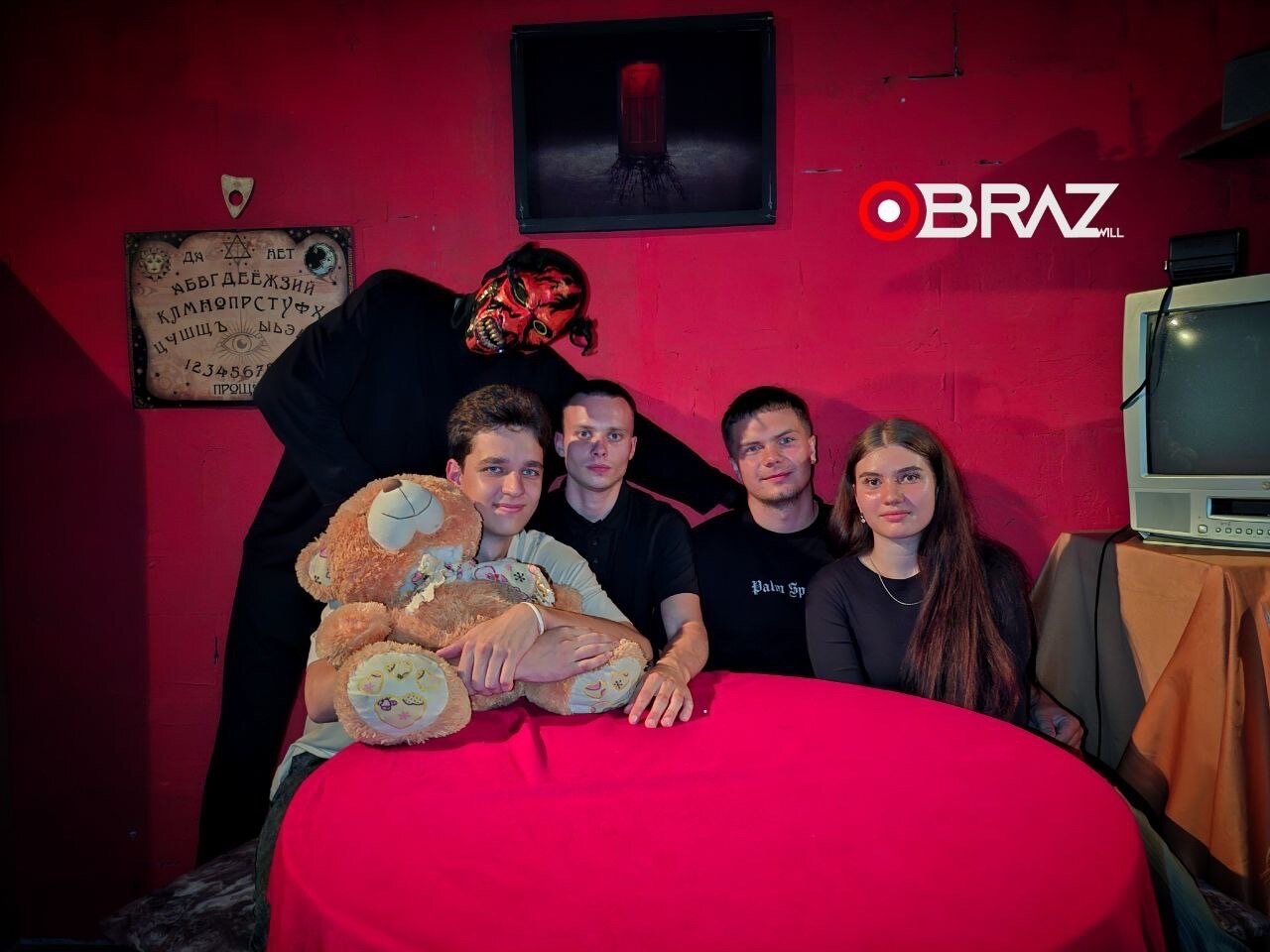 Актёр-призрак появляется из темноты на квесте Бабадук в OBRAZwill