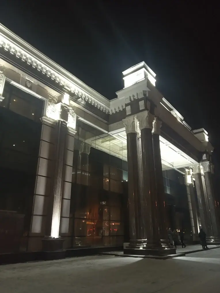 Шампанское и цветы в лобби OBRAZwill — организация предложения под ключ Пенза